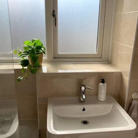 Comfy 1 Bedroom Flat With Free Parking Glasgow Exterior foto